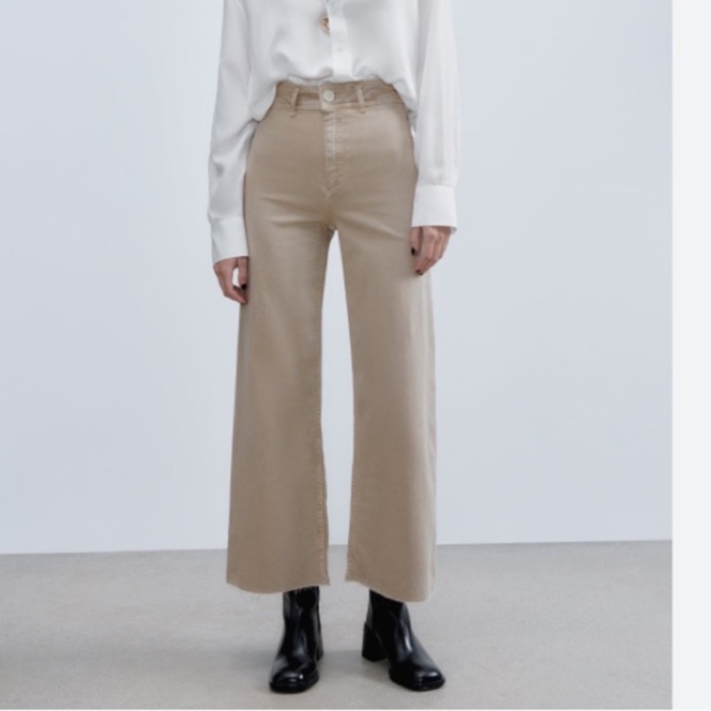Zara The Marine Straight Leg jeans beige size US 2